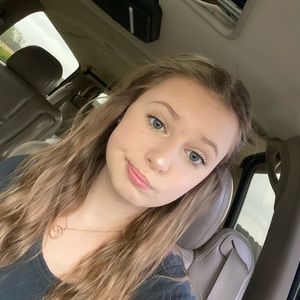 Meet your Posher, Baylee